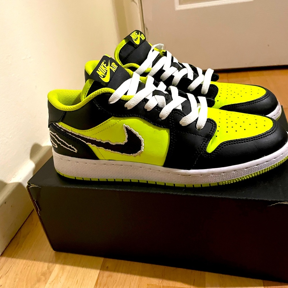 Nike Air Jordan 1 Low SE